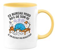 quotedazur - Mug Ce bureau perd 90% de son QI. Il en restait pas beaucoup - Tasse Cadeau Départ collègue - Jaune/Céramique