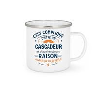 quotedazur - Mug C'est compliqué d'être un Cascadeur et d'avoir toujours raison, mais ça va je gère - Tasse Cadeau Cascadeur Homme - Blanc/Emaillé