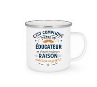 quotedazur - Mug C'est compliqué d'être un Éducateur et d'avoir toujours raison, mais ça va je gère - Tasse Cadeau Éducateur Homme - Blanc/Emaillé