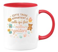 quotedazur - Mug Cette tasse appartient à celle qui fait les meilleurs goûters - Tasse Cadeau Nounou Femme - Rouge/Céramique