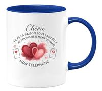quotedazur - Mug Chérie, tu es la raison pour laquelle je souris bêtement devant mon téléphone - Tasse Cadeau Amour, Saint-Valentin, Couple Femme - Bleu/Céramique