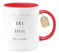 quotedazur - Mug Compliqué D'Être Un Dieu Et Un Romeo Mais Ça Va Je Gère - Cadeau Humour Prénom - Idée Cadeau Famille Saint Valentin - Tasse Prénom Romeo