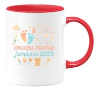 quotedazur - Mug coucou mamie j'arrive en 2025 - Tasse Cadeau Annonce Grossesse Naissance Mamie Femme - Rouge/Céramique