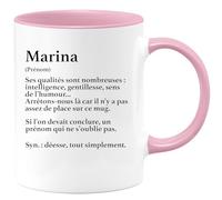 quotedazur - Mug Définition Prénom Marina Déesse Tout Simplement - Cadeau Humour Prénom - Idée Cadeau Famille Saint Valentin - Tasse Prénom Marina - Idéal Pour Noël Au Bureau - Rose/Céramique