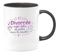quotedazur - Mug Divorcée : enfin libre de péter sous la couette - Tasse Cadeau Humour Femme - Noir/Céramique