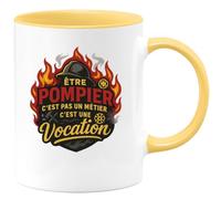 quotedazur - Mug être pompier c'est pas un métier c'est une vocation - Tasse Cadeau Pompier Femme - Jaune/Céramique