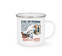 quotedazur - Mug être un homme c'est faire ce que tu veux quand tu veux sans avoir de compte à rendre. Merde elle arrive, à plus ! - Tasse Cadeau Humour Homme - Blanc/Emaillé