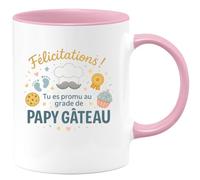 quotedazur - Mug Félicitations ! Tu es promu au grade de papy gâteau - Tasse Cadeau Annonce Grossesse Naissance Papy Homme - Rose/Céramique