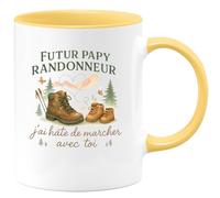quotedazur - Mug Futur papy randonneur, j'ai hâte de marcher avec toi - Tasse Cadeau Annonce Grossesse Naissance Papy Homme - Jaune/Céramique