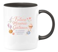 quotedazur - Mug Future Mamie Gâteaux : La légende commence bientôt - Tasse Cadeau Annonce Grossesse Naissance Mamie Femme - Noir/Céramique