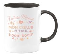 quotedazur - Mug Future Mamie : Mon cœur fait déjà boom boom - Tasse Cadeau Annonce Grossesse Naissance Mamie Femme - Noir/Céramique