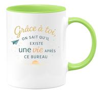 quotedazur - Mug Grâce à toi, on sait qu'il existe une vie après ce bureau - Tasse Cadeau Départ collègue - Vert/Céramique