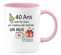 quotedazur - Mug Humour 40 Ans, Ça Mérite Bien Un Cadeau De Merde. Un Mug. Prénom - Cadeau Drôle Et Unique Tasse Anniversaire 40 Ans Personnalisé