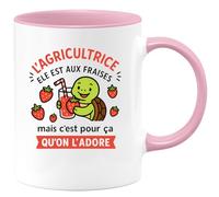 quotedazur - Mug Humour Agricultrice Aux Fraises Mais Adorée, Un Cadeau Plein D'humour Et D’amour Original Tasse Pour Passionnée Pleine