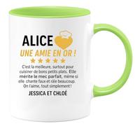 quotedazur - Mug Humour Alice, Une Amie En Or Pour Cuisiner De Bons Plats. Elle Mérite Le Mec Parfait, On L'aime Cadeau Tasse Idéale Et Partager