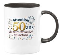 quotedazur - Mug Humour Attention : 50 ans de pure excellence en action - Cadeau 50 ans Femme