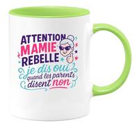 quotedazur - Mug Humour Attention mamie rebelle : je dis oui quand les parents disent non - Cadeau Mamie Femme