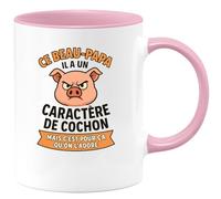 quotedazur - Mug Humour Ce Beau-papa Il A Un Caractère De Cochon Mais C'est Pour Ça Qu'on L'adore - Idée Cadeau Originale Avec Tasse Humoristique Et Sympa