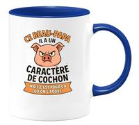 quotedazur - Mug Humour Ce Beau-papa Il A Un Caractère De Cochon Mais C'est Pour Ça Qu'on L'adore - Idée Cadeau Originale Avec Tasse Humoristique Et Sympa