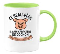 quotedazur - Mug Humour Ce Beau-père Il A Un Caractère De Cochon Mais C'est Pour Ça Qu'on L'adore - Cadeau Original Tasse Humoristique Pour Beau-père
