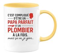 quotedazur - Mug Humour C'est Compliqué D'être Un Papa Parfait Et Plombier, Mais Je Gère Avec Fierté. Idée Cadeau Originale Tasse Pour Fier