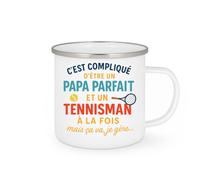 quotedazur - Mug Humour C'est Compliqué D'être Un Papa Parfait Et Tennisman, Mais Je Gère Avec Fierté Idée Cadeau Originale Tasse Pour Fier