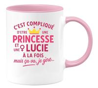 quotedazur - Mug Humour C'est Compliqué D'être Une Princesse Et Lucie À La Fois, Mais Ça Va, Je Gère Idée Cadeau Originale Tasse Pour Femme Unique Drôle
