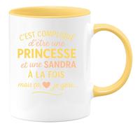 quotedazur - Mug Humour C'est Compliqué D'être Une Princesse Et Sandra, Mais Je Gère Idée Cadeau Originale Tasse Humoristique Pour Femme Unique