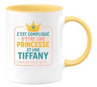quotedazur - Mug Humour C'est Compliqué D'être Une Princesse Et Tiffany, Mais Je Gère Au Quotidien Idée Cadeau Originale Tasse Humoristique Pour Femme Moderne