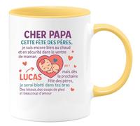 quotedazur - Mug Humour Cher Papa, Cette Fête Des Pères Je Suis Encore Dans Le Ventre De Maman, Bientôt Blotti Tes Bras. Cadeau Tasse Tendre Message Bébé
