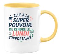 quotedazur - Mug Humour Elle a le super pouvoir de rendre le lundi supportable - Cadeau Collègue Femme