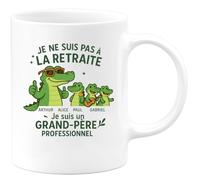 quotedazur - Mug Humour Je Ne Suis Pas À La Retraite, Grand-père Professionnel Fier D'arthur, Alice, Paul, Gabriel Idée Cadeau Tasse Personnalisée Pour Et
