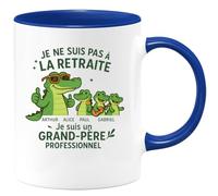 quotedazur - Mug Humour Je Ne Suis Pas À La Retraite, Grand-père Professionnel Fier D'arthur, Alice, Paul, Gabriel Idée Cadeau Tasse Personnalisée Pour Et