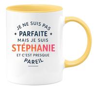 quotedazur - Mug Humour Je Ne Suis Pas Parfaite Mais Stéphanie, Et C'est Presque Pareil Cadeau Original Tasse Prénom Pour Elle