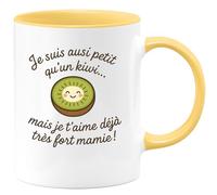 quotedazur - Mug Humour Je Suis Aussi Petit Qu'un Kiwi ... Mais Je T'aime Déjà Très Fort Mamie ! - Cadeau Tendre Pour Mamie - Tasse Personnalisée Et Unique