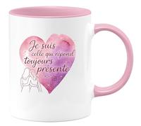 quotedazur - Mug Humour Je suis celle qui répond toujours présente - Cadeau Meilleure amie Femme