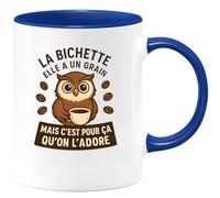 quotedazur - Mug Humour La Bichette Elle A Un Grain Mais C'est Pour Ça Qu'on L'adore - Cadeau Original Tasse Humour Pour Femme Unique Et Sympa