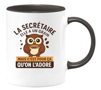 quotedazur - Mug Humour La Secrétaire Elle A Un Grain Mais C'est Pour Ça Qu'on L'adore - Idée Cadeau Originale Tasse Humoristique Pour Secrétaire