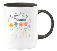 quotedazur - Mug Humour Le Jardin De Mamie Et Papi Avec Yannick, Mathilde, Nathanaël Lily Parfait Cadeau Tasse Personnalisée Pour Moments Partagés En Famille