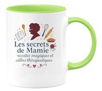quotedazur - Mug Humour Les secrets de Mamie : recettes magiques et câlins thérapeutiques - Cadeau Mamie Femme
