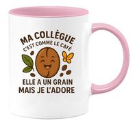 quotedazur - Mug Humour Ma Collègue C'est Comme Le Café Elle A Un Grain Mais Je L'adore - Idée Cadeau Originale Tasse Humoristique Pour Collègue