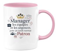 quotedazur - Mug Humour Manager les équipes et les urgences, juste un lundi normal de Patron - Cadeau Patron Homme
