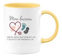 quotedazur - Mug Humour Mon bureau ? Entre deux battements de cœur et un premier cri - Cadeau Sage Femme Femme