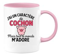 quotedazur - Mug Humour Personnalisé J'ai Un Caractère De Cochon Mais Tout Le Monde M'adore - Rose/Céramique