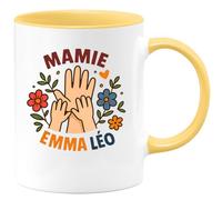 quotedazur - Mug Humour Personnalisé Mamie Emma Léo - Jaune/Céramique