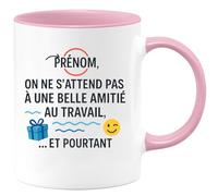 quotedazur - Mug Humour Prénom, On Ne S'attend Pas À Une Belle Amitié Au Travail, Et Pourtant Un Cadeau Tasse Parfaite Pour Vos Collègues