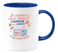 quotedazur - Mug je cuisine avec amour... l'amour c'est le surnom de mon micro-ondes - Tasse Cadeau Humour Femme - Bleu/Céramique