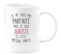quotedazur - Mug Je Ne Suis Pas Parfaite Mais Je Suis Juriste Et C'est Presque Pareil - Blanc/Céramique