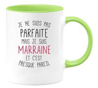 quotedazur - Mug Je Ne Suis Pas Parfaite Mais Je Suis Marraine Et C'est Presque Pareil - Vert/Céramique