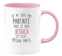 quotedazur - Mug Je Ne Suis Pas Parfaite Mais Jessica Et C'est Presque Pareil Rose/Céramique
